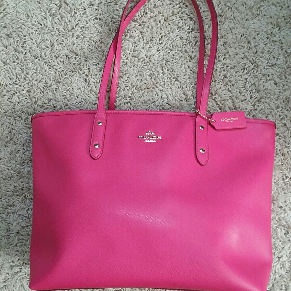 EUC Coach F37785 Pink Ruby City Zip Tote